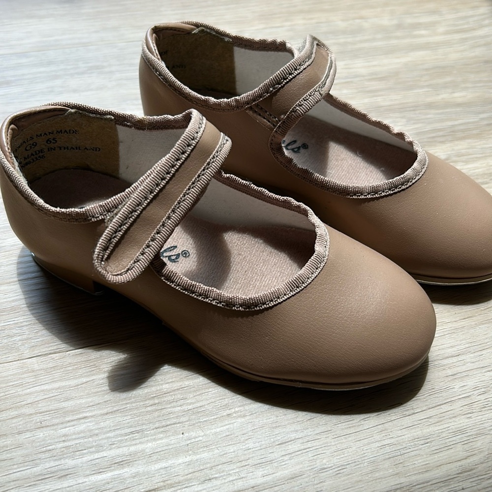 Theatricals Toddler Girl Tap Shoes 7W Tan EUC